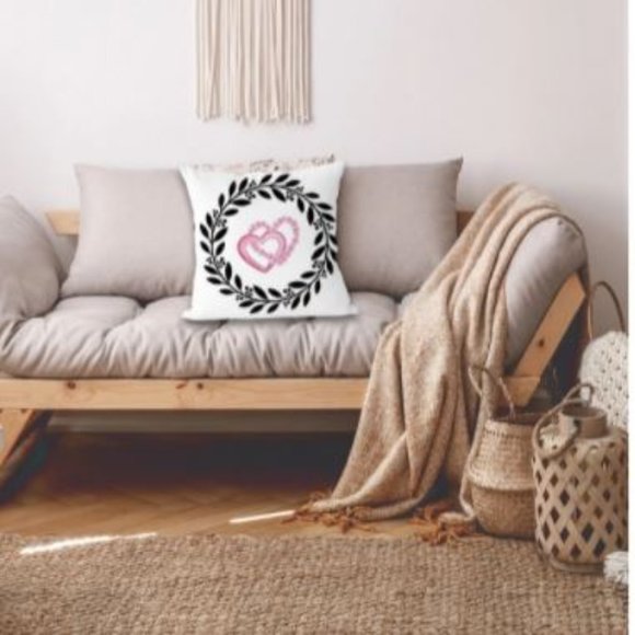 Heart love throw pillow - Picture 3 of 4